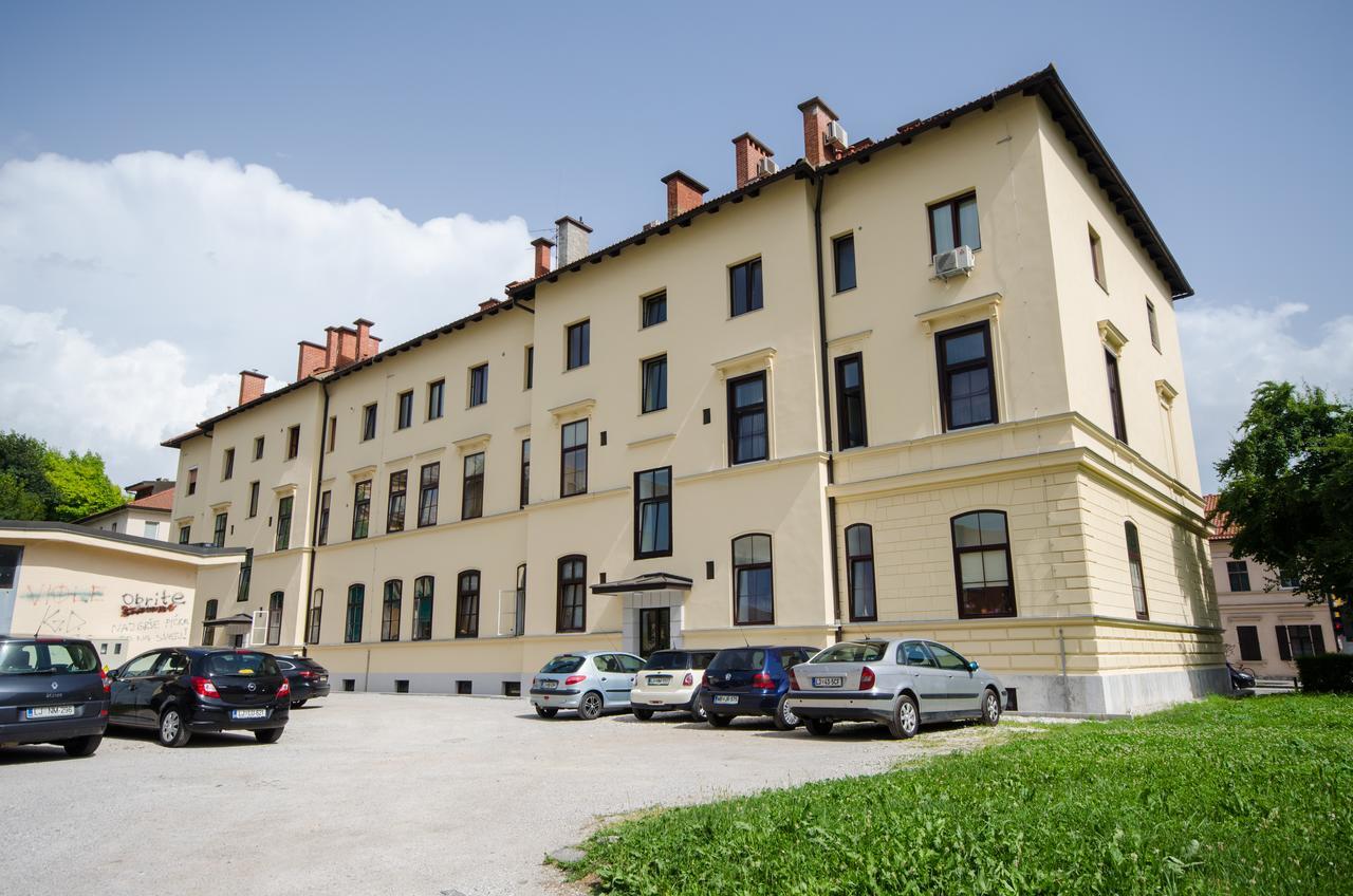Apartment Trzaska With Free Parking Ljubljana Luaran gambar